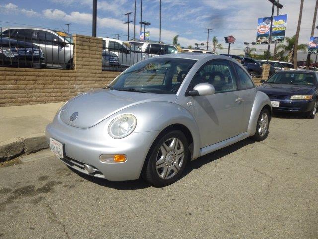 Volkswagen New Beetle 2001 photo 1