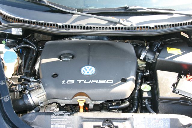 Volkswagen New Beetle 2001 photo 2