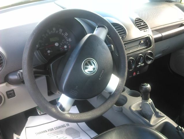 Volkswagen New Beetle 2001 photo 1