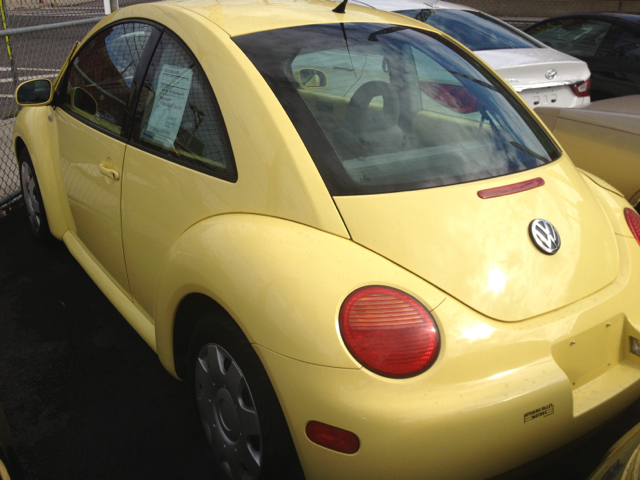 Volkswagen New Beetle 2001 photo 2