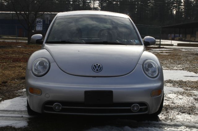 Volkswagen New Beetle 2001 photo 4
