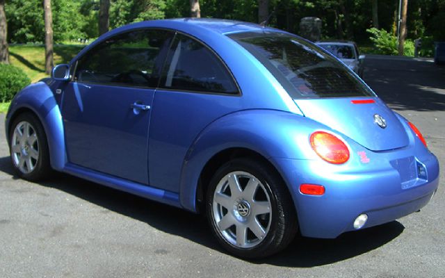 Volkswagen New Beetle 2001 photo 2