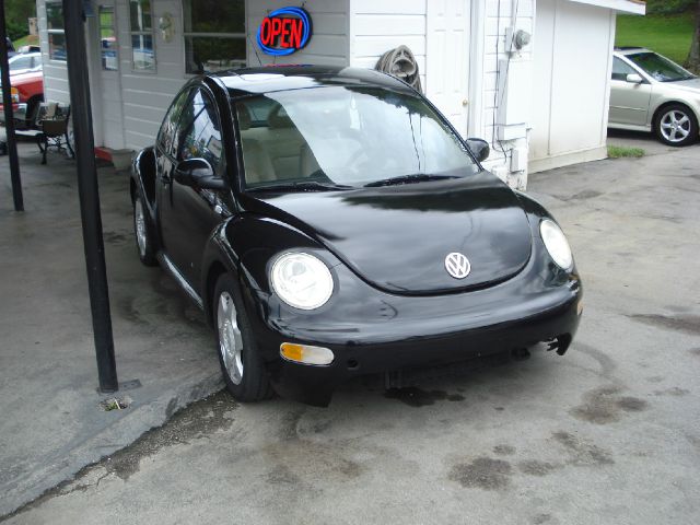 Volkswagen New Beetle 2001 photo 2