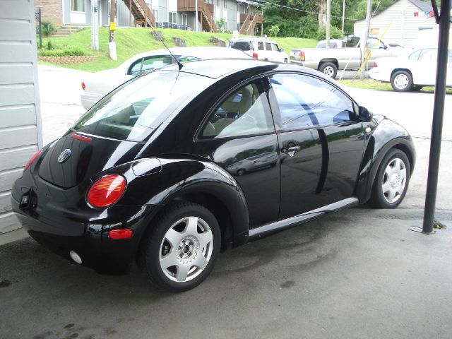 Volkswagen New Beetle 2001 photo 3