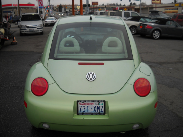Volkswagen New Beetle 2001 photo 4