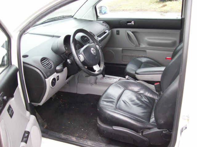 Volkswagen New Beetle 2001 photo 3