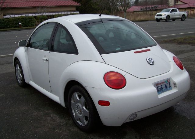 Volkswagen New Beetle 2001 photo 4