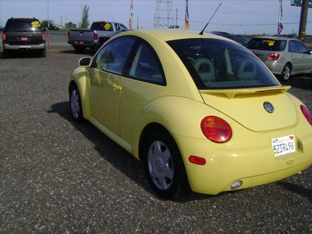 Volkswagen New Beetle 2001 photo 3