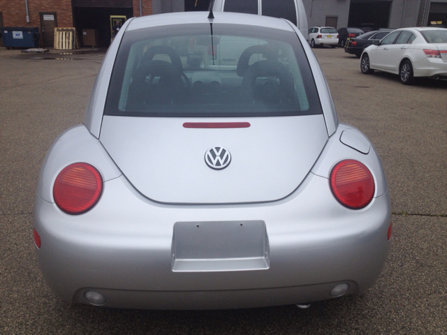Volkswagen New Beetle 2001 photo 4