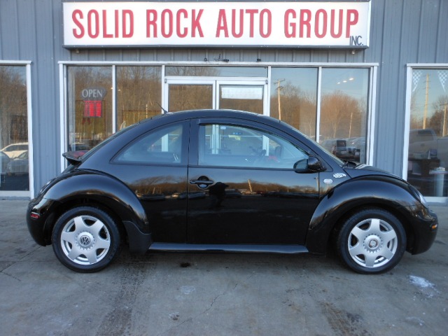 Volkswagen New Beetle 2001 photo 1