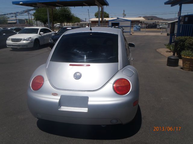 Volkswagen New Beetle SE Crew Cab 4WD FFV Hatchback