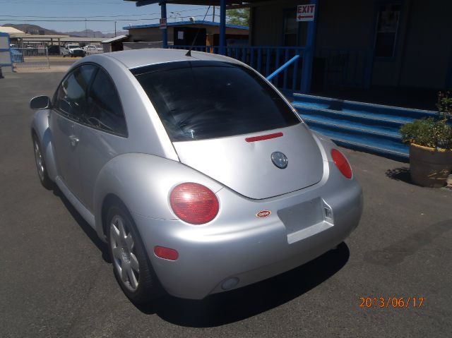 Volkswagen New Beetle 2001 photo 3