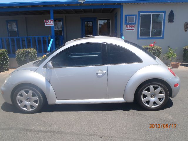 Volkswagen New Beetle 2001 photo 4