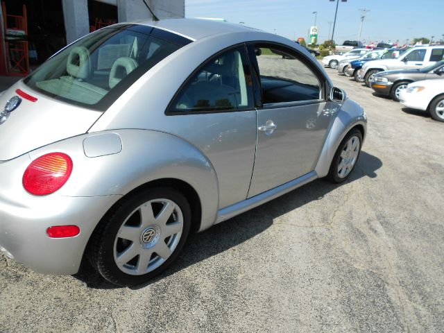 Volkswagen New Beetle SE Crew Cab 4WD FFV Hatchback
