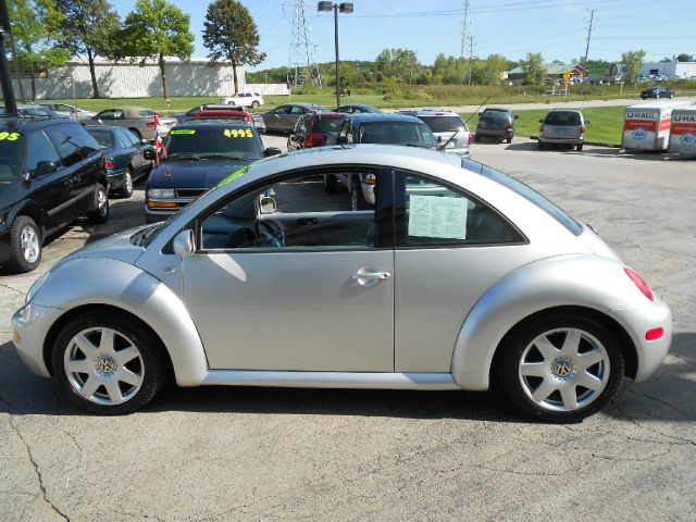 Volkswagen New Beetle 2001 photo 4