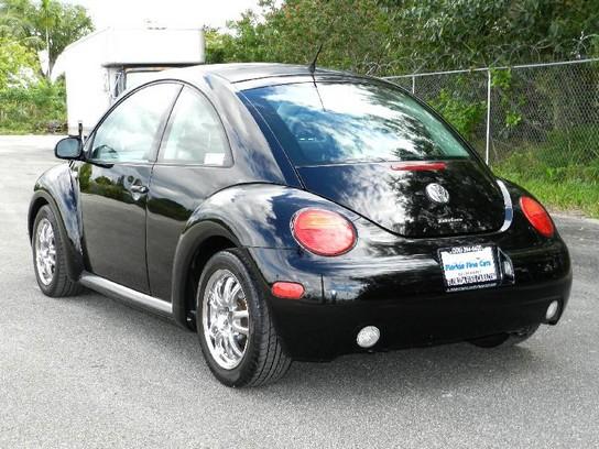 Volkswagen New Beetle 2002 photo 1