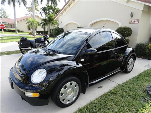 Volkswagen New Beetle FWD 4dr Sport Other
