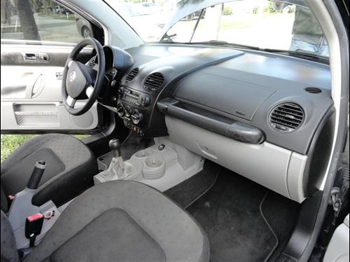 Volkswagen New Beetle 2002 photo 2