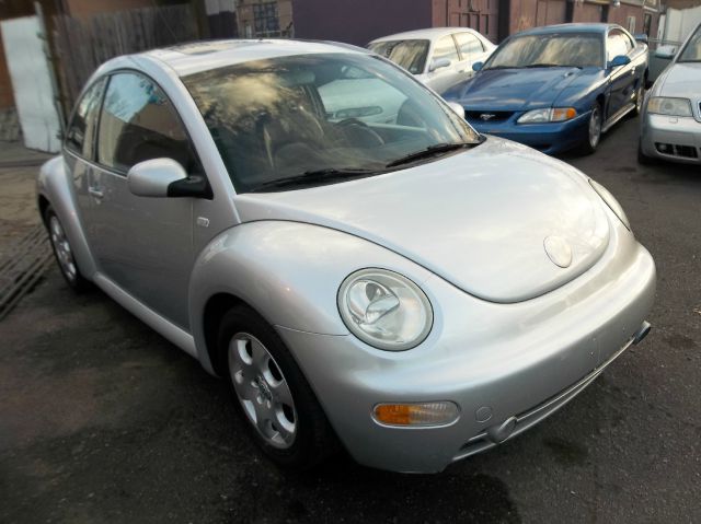 Volkswagen New Beetle Quad Cab 4x2 Shortbox XLT Hatchback