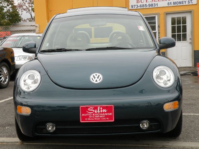 Volkswagen New Beetle Quad Cab 4x2 Shortbox XLT Hatchback