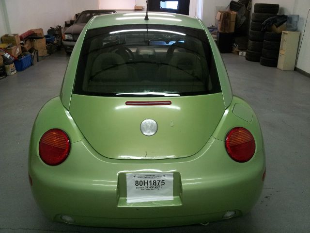 Volkswagen New Beetle 2002 photo 31