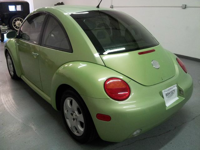 Volkswagen New Beetle 2002 photo 8