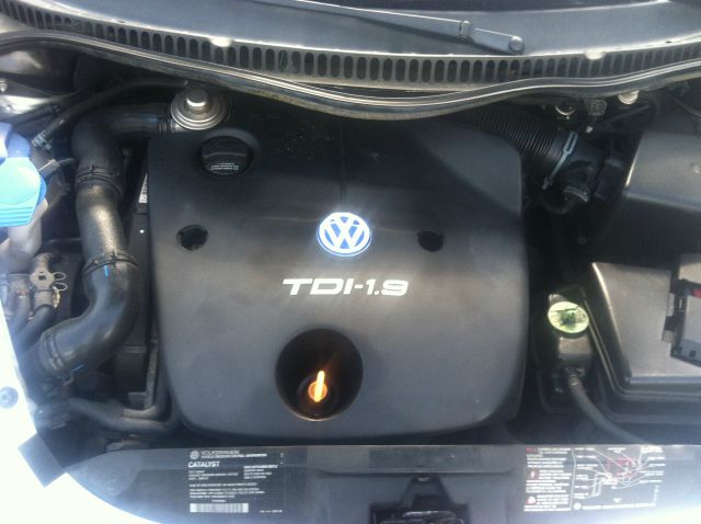 Volkswagen New Beetle 4dr 112 WB AWD Hatchback