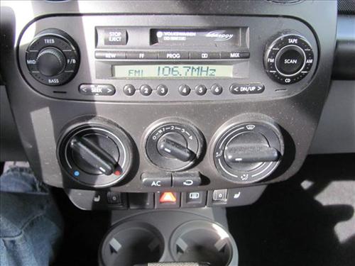 Volkswagen New Beetle 2002 photo 3