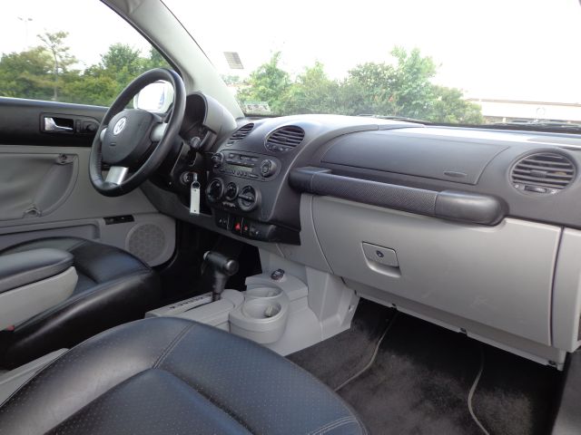 Volkswagen New Beetle 2002 photo 10