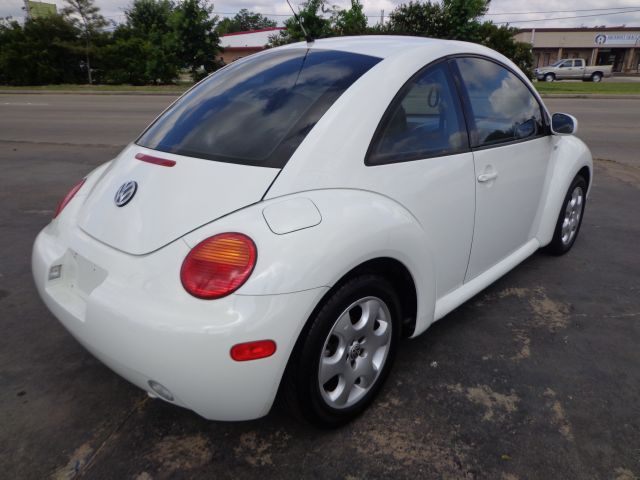 Volkswagen New Beetle 2002 photo 14