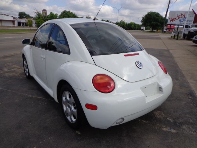 Volkswagen New Beetle 2002 photo 15