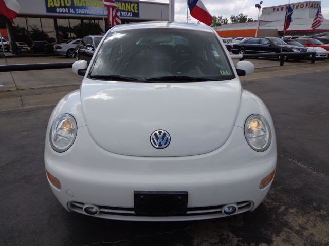 Volkswagen New Beetle 2002 photo 16