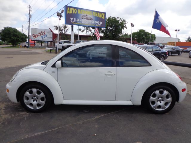 Volkswagen New Beetle 2002 photo 19