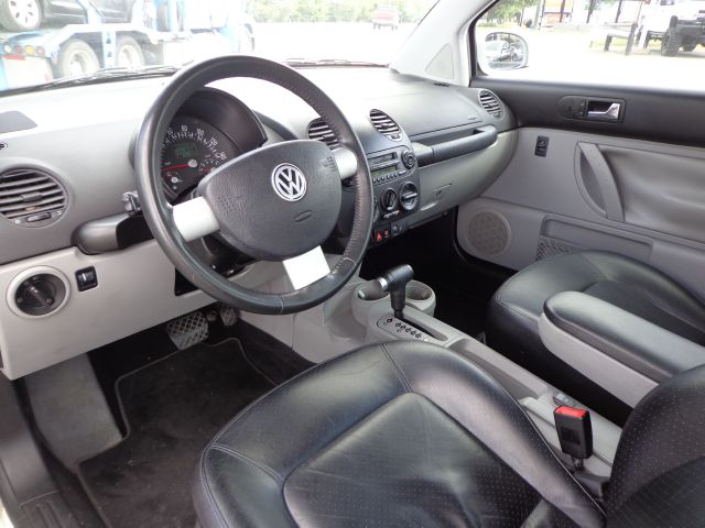 Volkswagen New Beetle 2002 photo 20