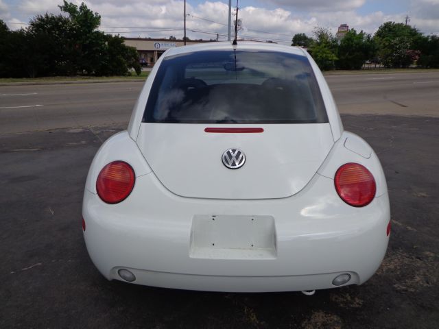 Volkswagen New Beetle 2002 photo 3