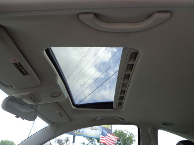 Volkswagen New Beetle 2002 photo 9