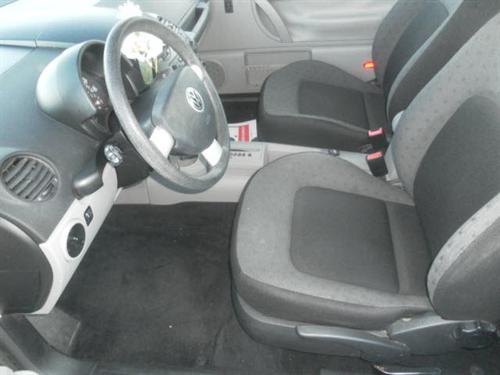 Volkswagen New Beetle 2002 photo 4