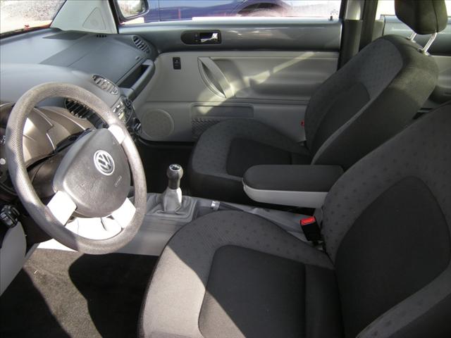 Volkswagen New Beetle 2002 photo 5