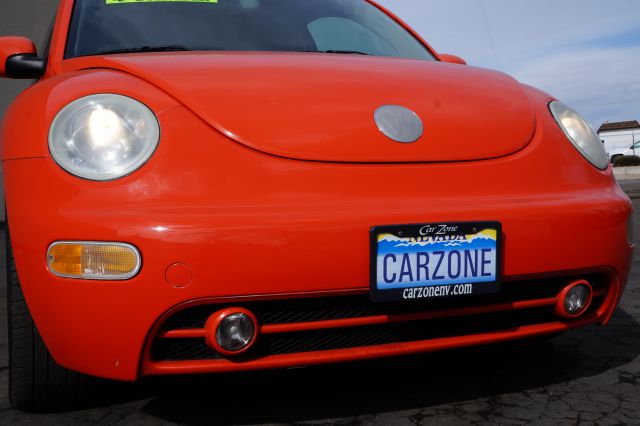 Volkswagen New Beetle 2002 photo 3
