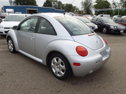 Volkswagen New Beetle 2002 photo 2