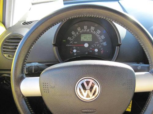 Volkswagen New Beetle FWD 4dr Sport Other