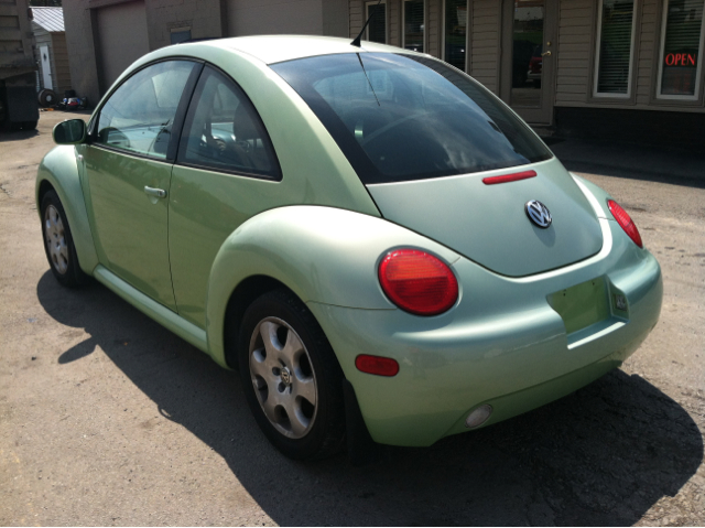 Volkswagen New Beetle 2002 photo 3