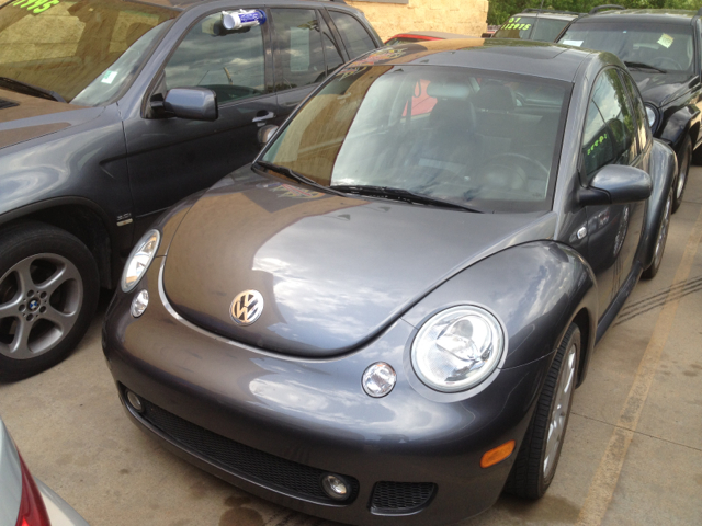 Volkswagen New Beetle 24K Hatchback