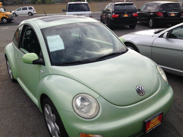 Volkswagen New Beetle 4dr 2.9L Twin Turbo AWD W/3rd Row Hatchback
