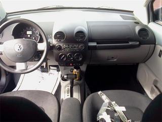 Volkswagen New Beetle FWD 4dr Sport Other