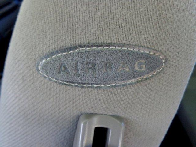 Volkswagen New Beetle 2002 photo 2