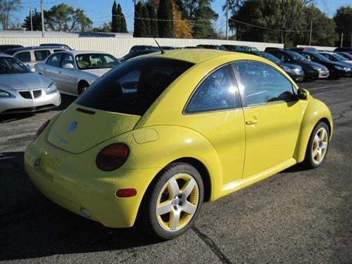 Volkswagen New Beetle FWD 4dr Sport Other