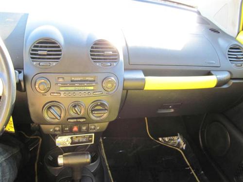 Volkswagen New Beetle 2002 photo 3