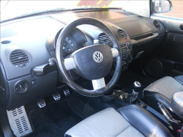Volkswagen New Beetle 2002 photo 5