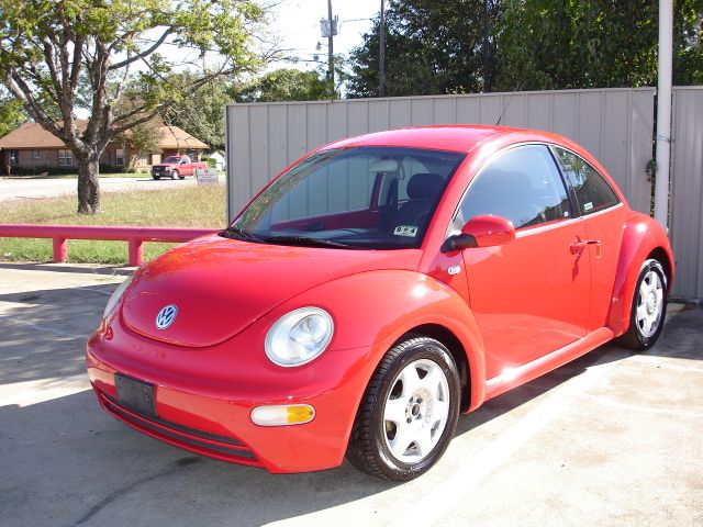 Volkswagen New Beetle 2002 photo 1